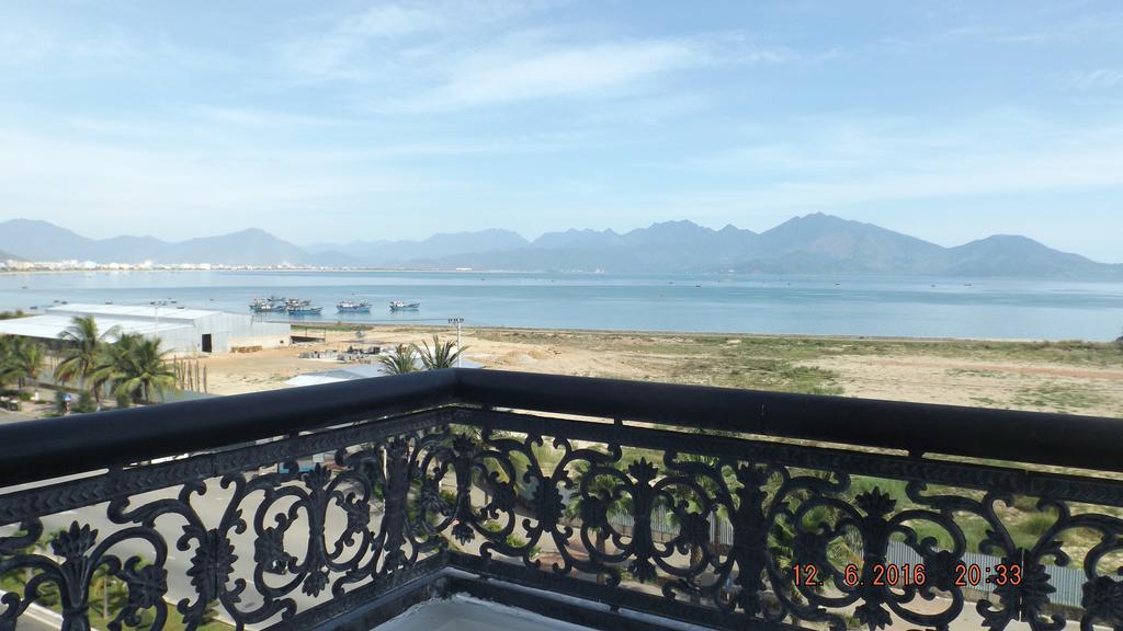 Rosa Bayside Guesthouse Дананг Екстер'єр фото